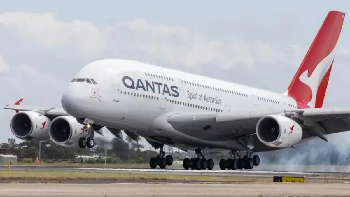 Why Did Qantas Flight QF7 Dump Fuel Mid-Air? Sydney-Dallas Flight Turns Back After Emergency Why Did Qantas Flight QF7 Dump Fuel Mid-Air? Sydney-Dallas Flight Turns Back After Emergency