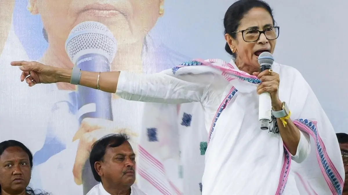 'Will Go to Court If Names of Valid Voters Not Restored': West Bengal CM Mamata Banerjee Will Go to Court If Names of Valid Voters Not Restored: West Bengal CM Mamata Banerjee Files Nomination From Bhabanipur Seat