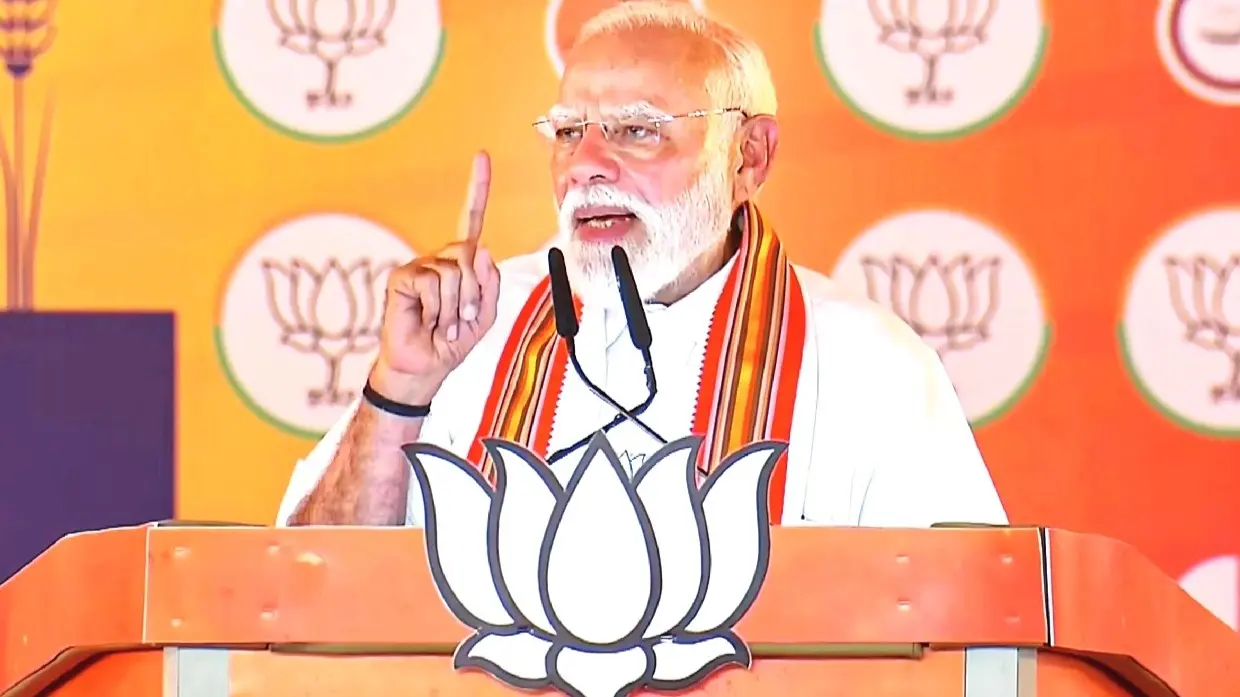 '7th Pay Commission, Infiltrators Driven Out': PM Modi Unveils 'Six Guarantees' For Poll-Bound West Bengal x