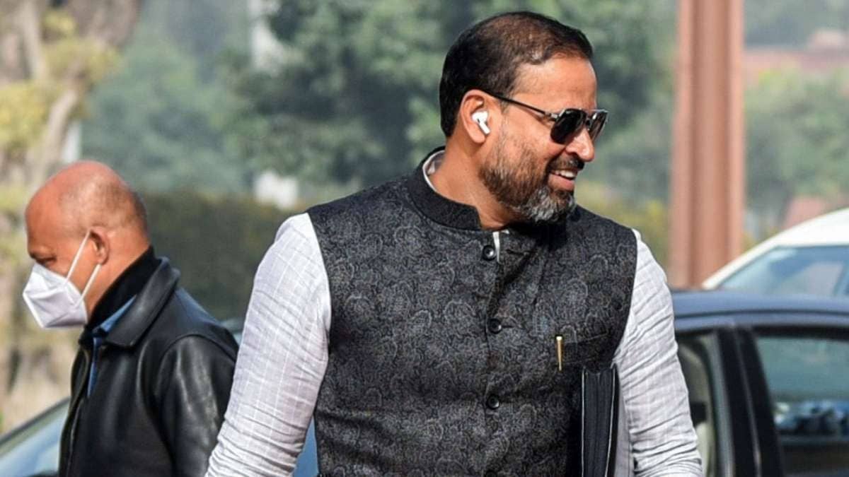 Yusuf Pathan's Father-In-Law Beats Up Mumbai Man With Bamboo Sticks, Baseball Bat; Arrested