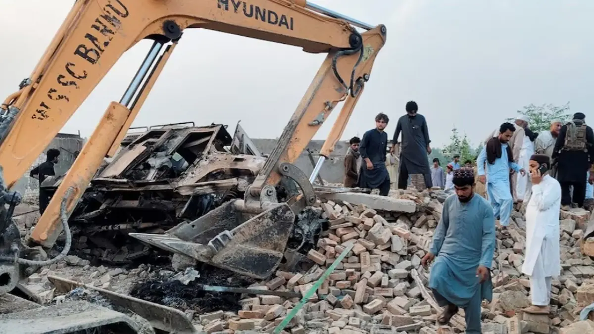 Ittehad-ul-Mujahideen Claims Responsibility for Deadly Attack That Killed 14 Pakistani Police Personnel 14 Dead in Pakistan Police Post Bombing