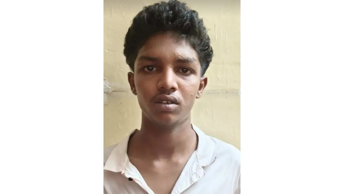 17-Year-Old Boy Was Hacked to Death In Madurai by A Gang Over Issues of Drug Abuse 17-Year-Old Boy Was Hacked to Death In Madurai by A Gang Over Issues of Drug Abuse