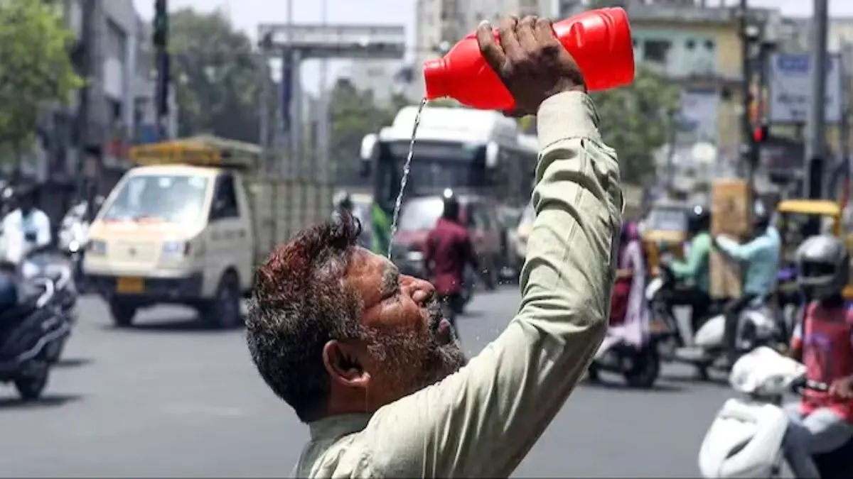 Weather: दिल्ली में 4 दिन जानलेवा गर्मी पड़ेगी! 45°C पारा, लू, आंधी-बारिश और फिर चिपचिपी उमस में सांस लेना होगा मुश्किल; जानें IMD का ताजा अपडेट आने वाले 4 दिनों तक लू, आंधी-बारिश और ह्यूमिडिटी रहेगी