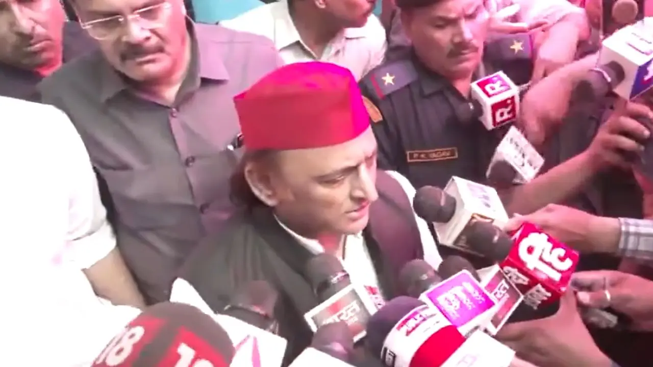'प्रतीक को मैंने बचपन से देखा है, आज वो हमारे बीच नहीं...', अपने भाई की मौत पर भावुक हुए अखिलेश यादव; क्या-क्या कहा? Akhilesh Yadav