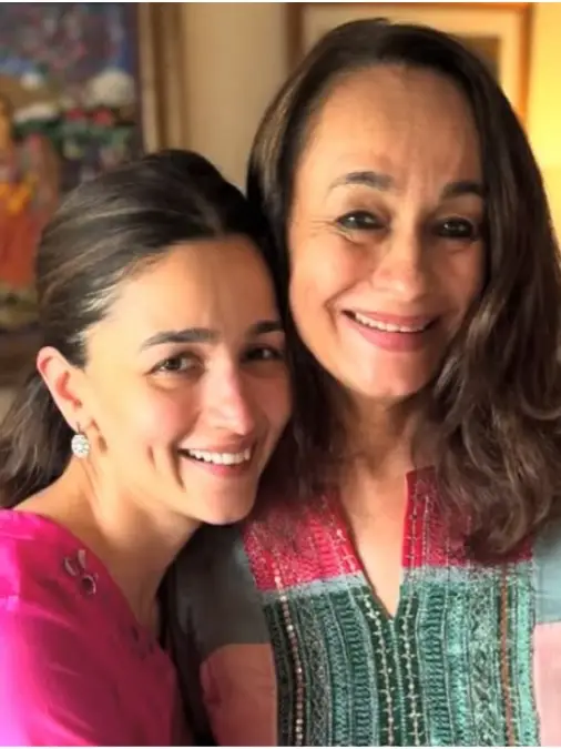 Actresses Who Have Shared Screen with Their Children