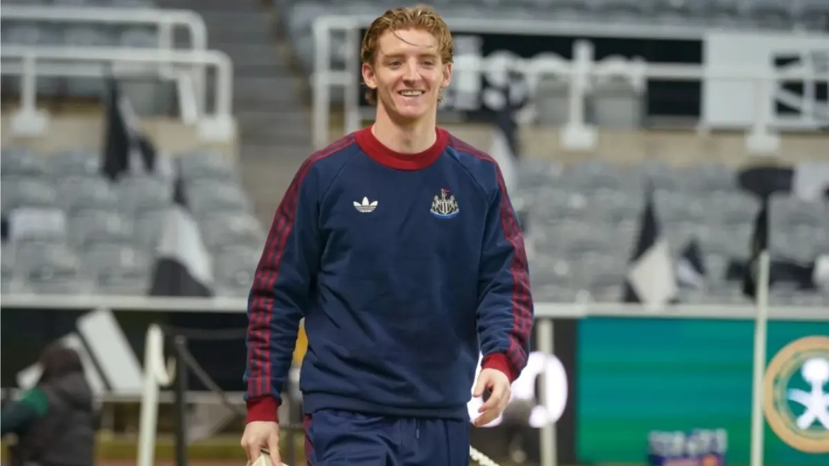 England Forward Anthony Gordon Set To Complete His Transfer To FC Barcelona From Newcastle Anthony Gordon