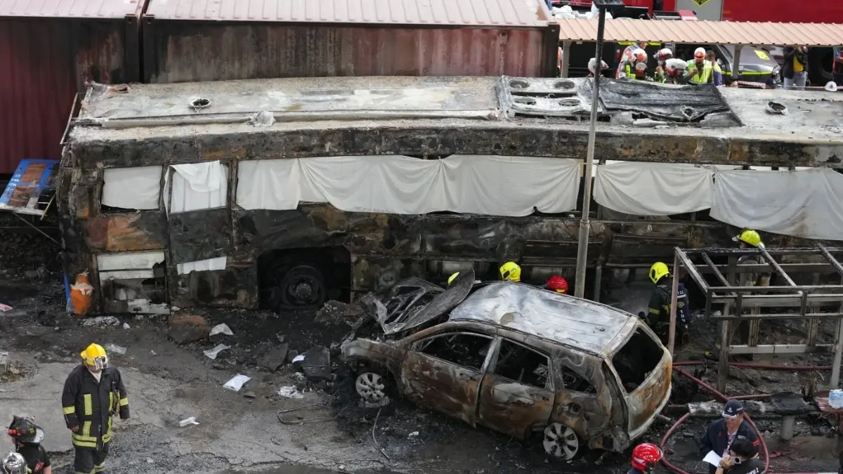 At Least 8 Killed, Over 20 Injured After Cargo Train Collides with Bus in Bangkok At Least 8 Dead, 20 Injured after Train Hits Bus in Bangkok