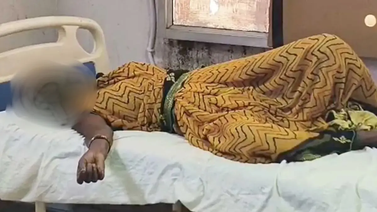 Sambhal: बुजुर्ग महिला के पति को भेजा शराब लेने, फिर ईंट भट्ठे के मालिक ने साथियों के साथ किया गैंगरेप, पति लौटा तो खून से लथपथ मिली पत्नी brick kiln woman gang rape in sambhal