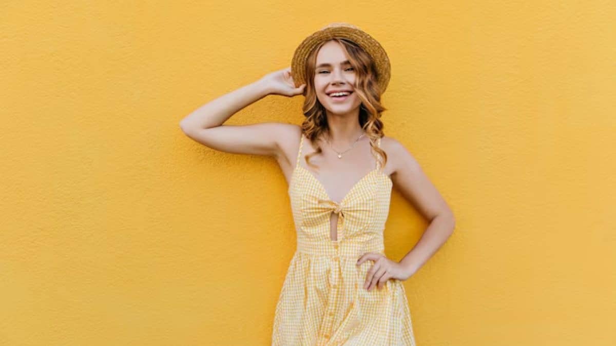 Butter yellow