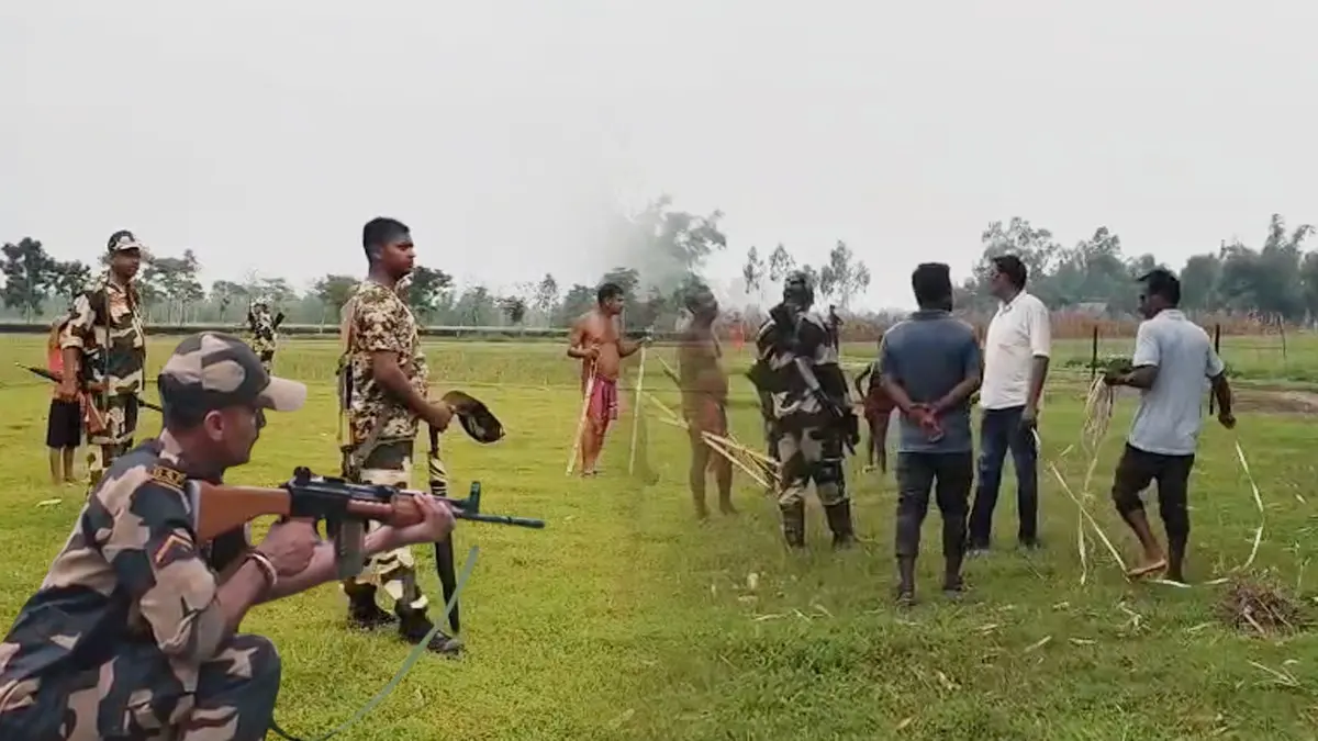 Will Fencing Work Trigger A Border Conflict? Tensions Deepen After BSF-BGB Face-Off In Cooch Behar Cooch Behar: Heavy Border Tension As BSF And BGB Face Off Over Fencing Work
