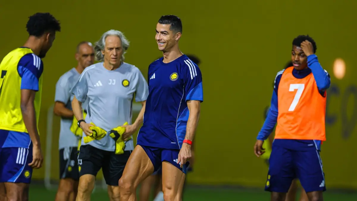 Al-Nassr vs Gamba Osaka Live Streaming: When And Where To Watch AFC Champions League Two Final In India? Cristiano Ronaldo in a lighter mood during a practice session