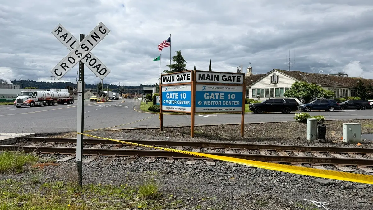 Deadly Washington Mill Tank Implosion Leaves 10 Injured, Others Dead Or Missing In ‘Mass Casualty Scene’ Deadly Washington Mill Tank Implosion Leaves 10 Injured, Others Dead Or Missing In ‘Mass Casualty Scene’