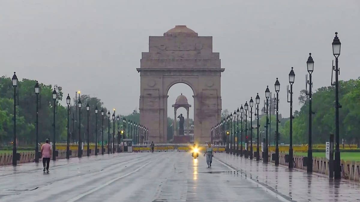 Hailstorm Hits Delhi, Temperature Drops Sharply After Intense Heatwave