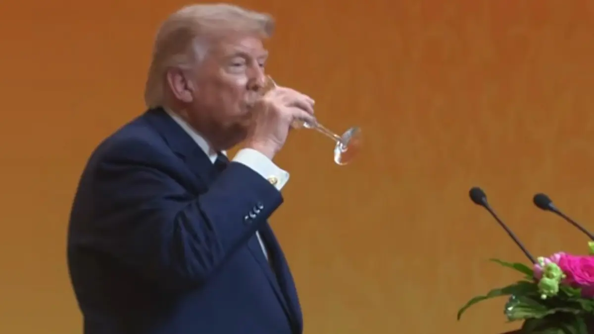 Did Donald Trump Just Break His Lifelong No-Drinking Rule To Impress Xi Jinping? Did Donald Trump Just Break His Lifelong No-Drinking Rule To Impress Xi Jinping?