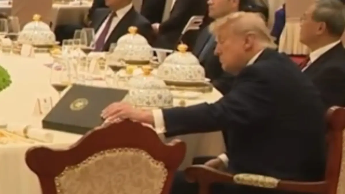 Did Trump Peak at Xi Jinping's Notes? Viral Video Sparks Claims | WATCH Did Trump Peek at Xi Jinping's Notes? The Viral Video Explained