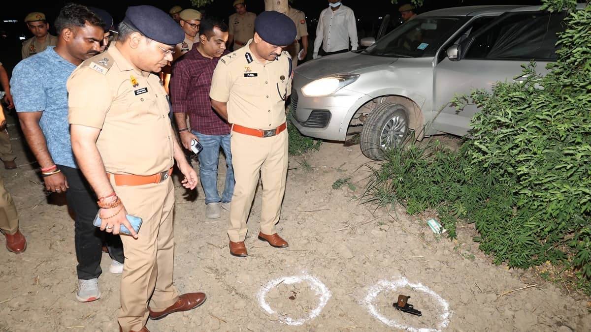 Encounter In Wave City: Ghaziabad Police Shoot Dead 2 Wanted ATM Robbery Suspects, 3 Cops Injured