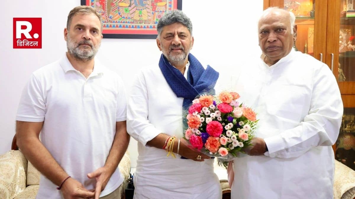 Former Karnataka Deputy Chief Minister and KPCC President DK Shivakumar meets Congress national president Mallikarjun Kharge and Lok Sabha LoP Rahul Gandhi