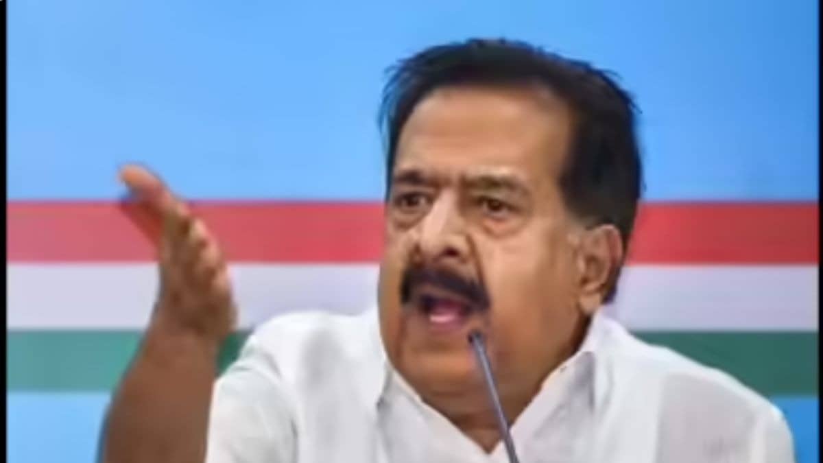 Fresh Trouble For Congress In Kerala? After CM Snub, Chennithala ‘Unhappy’ With Cabinet Talks, May Stay Out Of Ministry