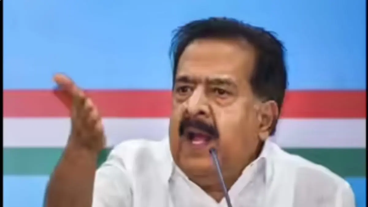 Fresh Trouble For Congress In Kerala? After CM Snub, Chennithala ‘Unhappy’ With Cabinet Talks, May Stay Out Of Ministry Fresh Trouble For Congress In Kerala? After CM Snub, Chennithala ‘Unhappy’ With Cabinet Talks, May Stay Out Of Ministry