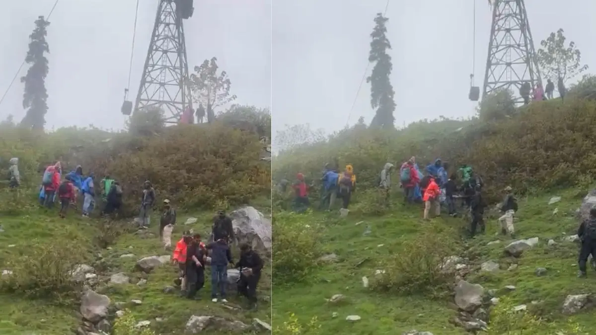 J-K के गुलमर्ग से दिल दहलाने वाली खबर, बीच हवा में 300 से ज्यादा टूरिस्टों की अटकी सांसें, रोपवे खराब होने के बाद फंसे, रेस्क्यू जारी gulmarg gondola cable car accident