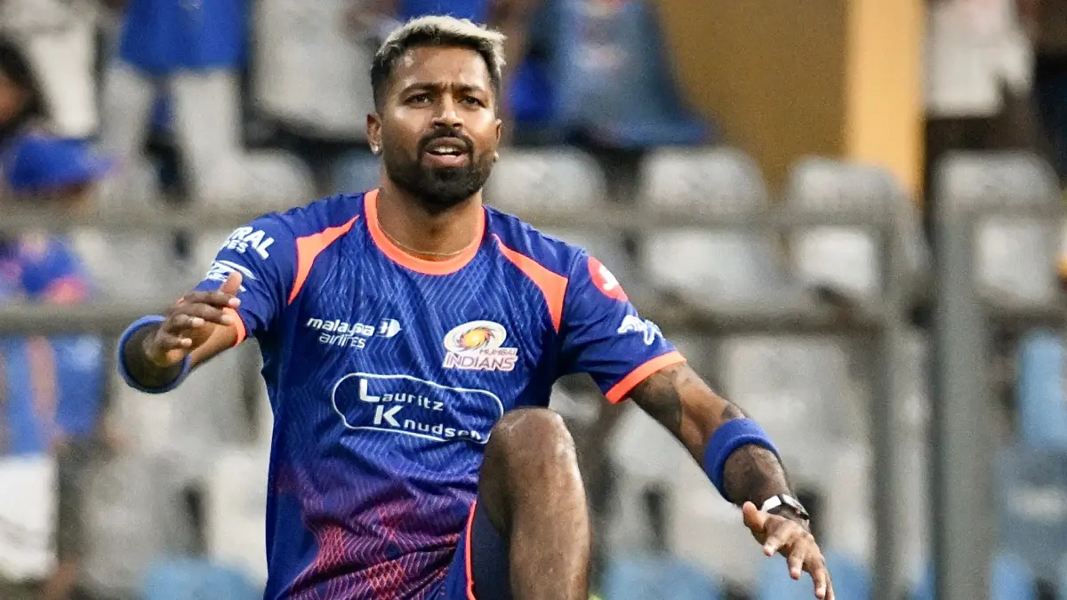 Speculation Over Hardik Pandya's Fitness Grows Louder, Mumbai Indians Captain Not Travelling To Raipur For RCB Clash: Report Hardik Pandya at a practice session