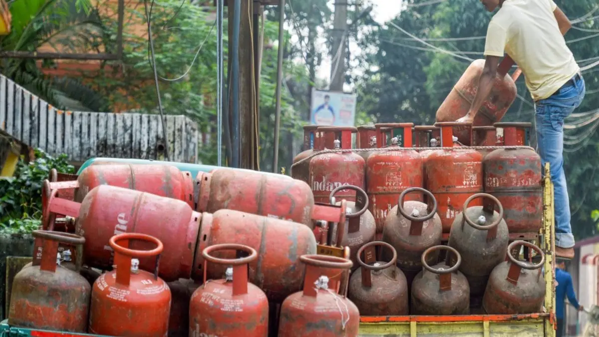 'Inflation Man Modi Has Cracked The Whip Again': Congress Hits Out At Centre Over Commercial LPG Price Hike 'Inflation Man Modi Has Cracked The Whip Again': Congress Hits Out At Centre Over Commercial LPG Price Hike