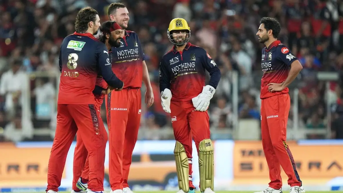 IPL 2026: फाइनल में RCB के गेंदबाजों का कहर, गुजरात ने आरसीबी को दिया 156 रनों का लक्ष्य IPL 2026 Shubman Gill Sai Sudharsan Virat Kohli