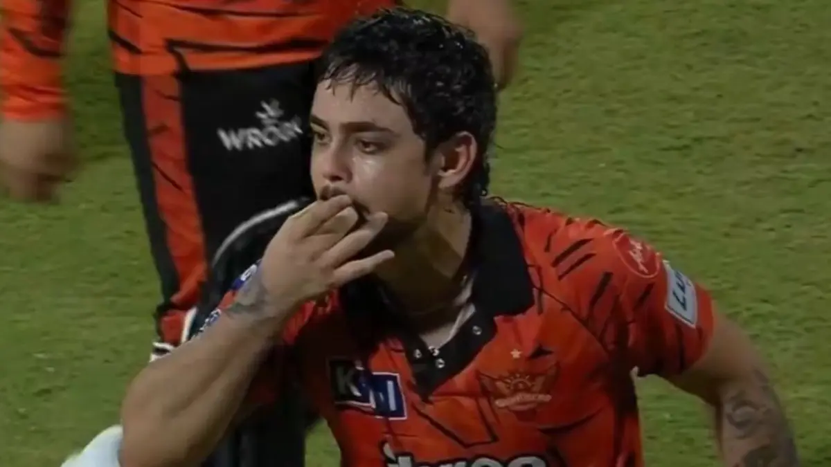 WATCH | Ishan Kishan MOCKS CSK Crowd at Chepauk With 'Whistle' Taunt After SRH Win in IPL 2026 to Seal Playoff Spot Ishan Kishan