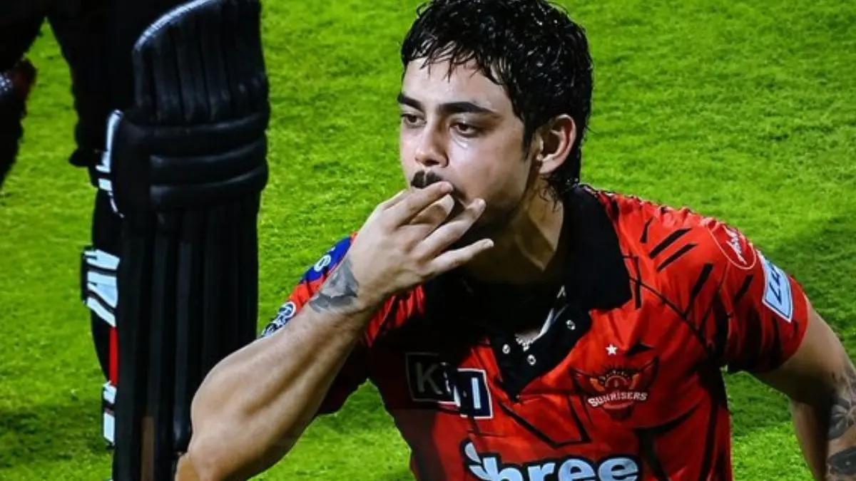 IPL 2026 Playoff में जगह बनाते Ishan Kishan का जोश हुआ हाई, चेन्नई सुपर किंग्स को हराने के बाद मैदान में किए ऐसे इशारे, भड़क उठे CSK फैंस, Video ishan kishan