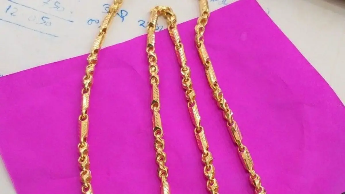 DYK Why Jewellers Wrap Expensive Gold Ornaments In Pink Paper Jewellery wrapped in pink paper