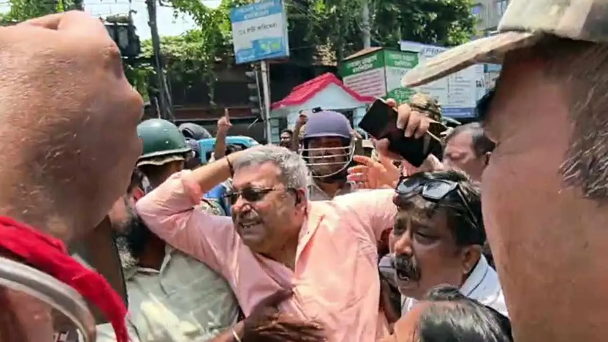 'Planned Attack': Mamata After Kalyan Banerjee Mobbed In Hooghly, BJP Says 'Weak Script' 'Planned Attack': Mamata After Kalyan Banerjee Mobbed In Hooghly, BJP Says 'Weak Script'