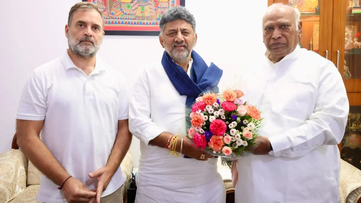Karnataka Set For Leadership Change: DK Shivakumar Poised To Take Charge As CM; CLP To Meet Today Karnataka Set For Leadership Change: DK Shivakumar Poised To Take Charge As CM; CLP To Meet Today
