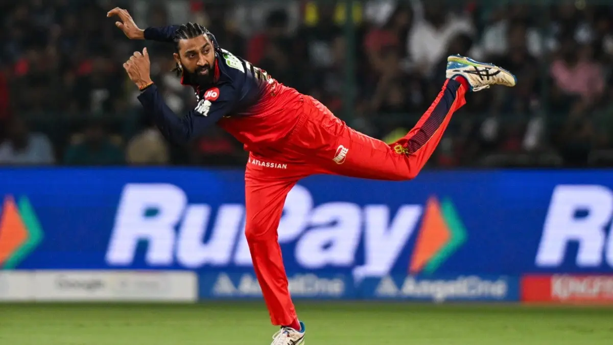 Krunal Pandya Keen On Donning Blue Jersey Again, Virat Kohli's Hunger For Runs Still 'Unbelievable' Krunal Pandya in action
