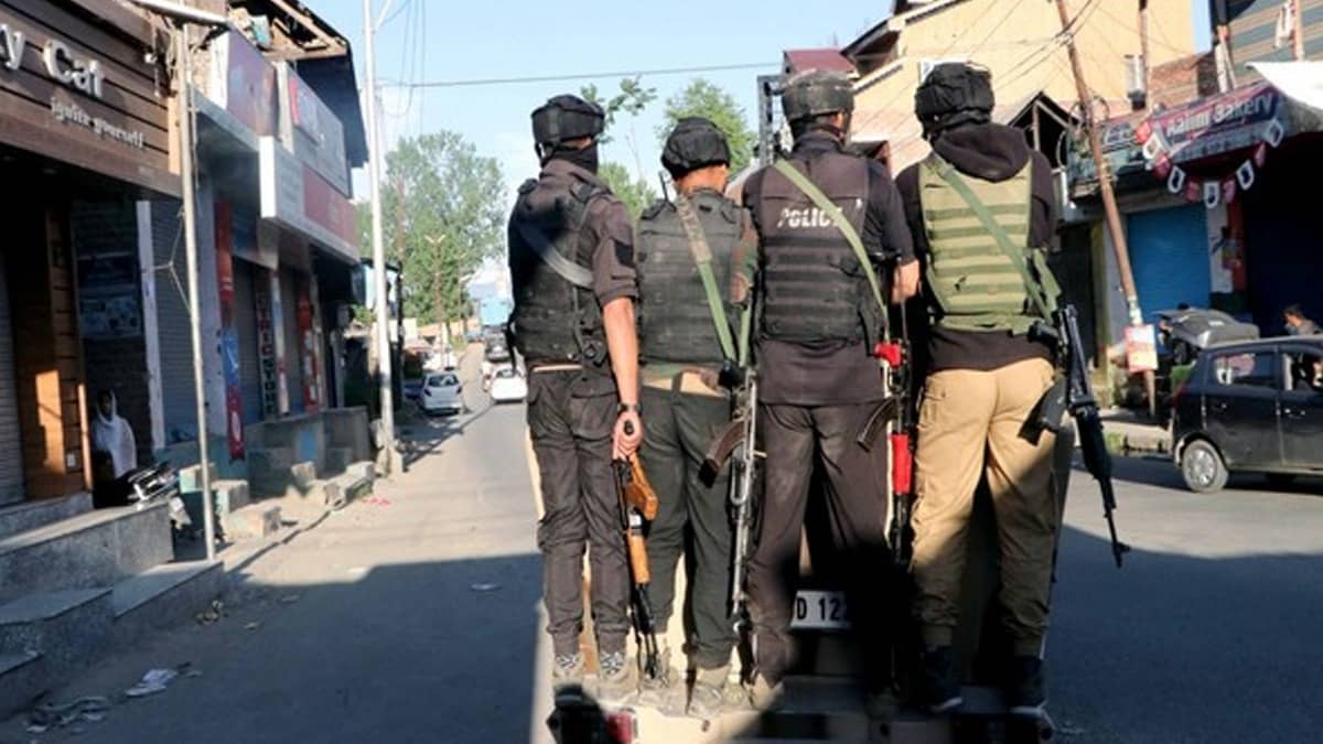 LoC Patrols Ramped Up as Melting Snow Reopens Infiltration Routes | Image used for representational purposes only
