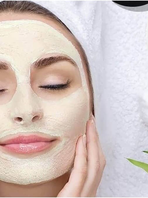 Multani Mitti cleans the skin from deep within