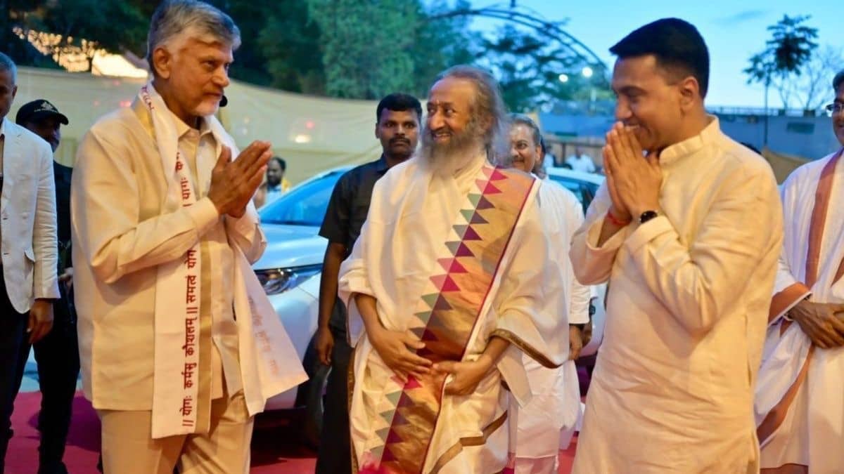 National Leaders, Chief Ministers and Industry Icons Gather at The Art of Living Ashram to Celebrate 45 Years of Humanitarian Service