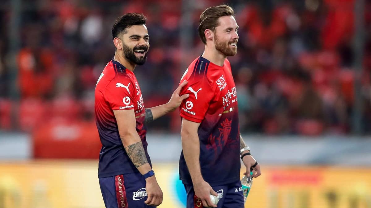 Phil Salt and Virat Kohli during a practice session