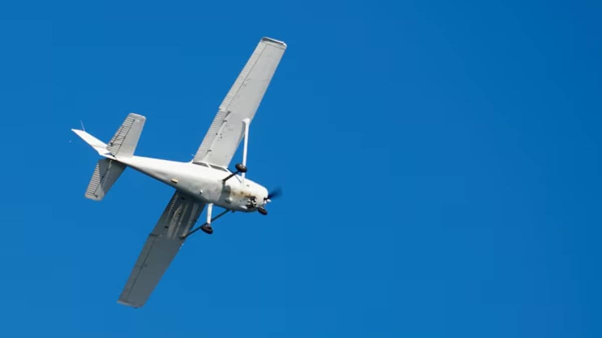 Plane Crash In Texas: अमेरिका के टेक्सास में विमान हादसे के बाद अफरी-तफरी, प्लेन में सवार सभी लोगों की मौत