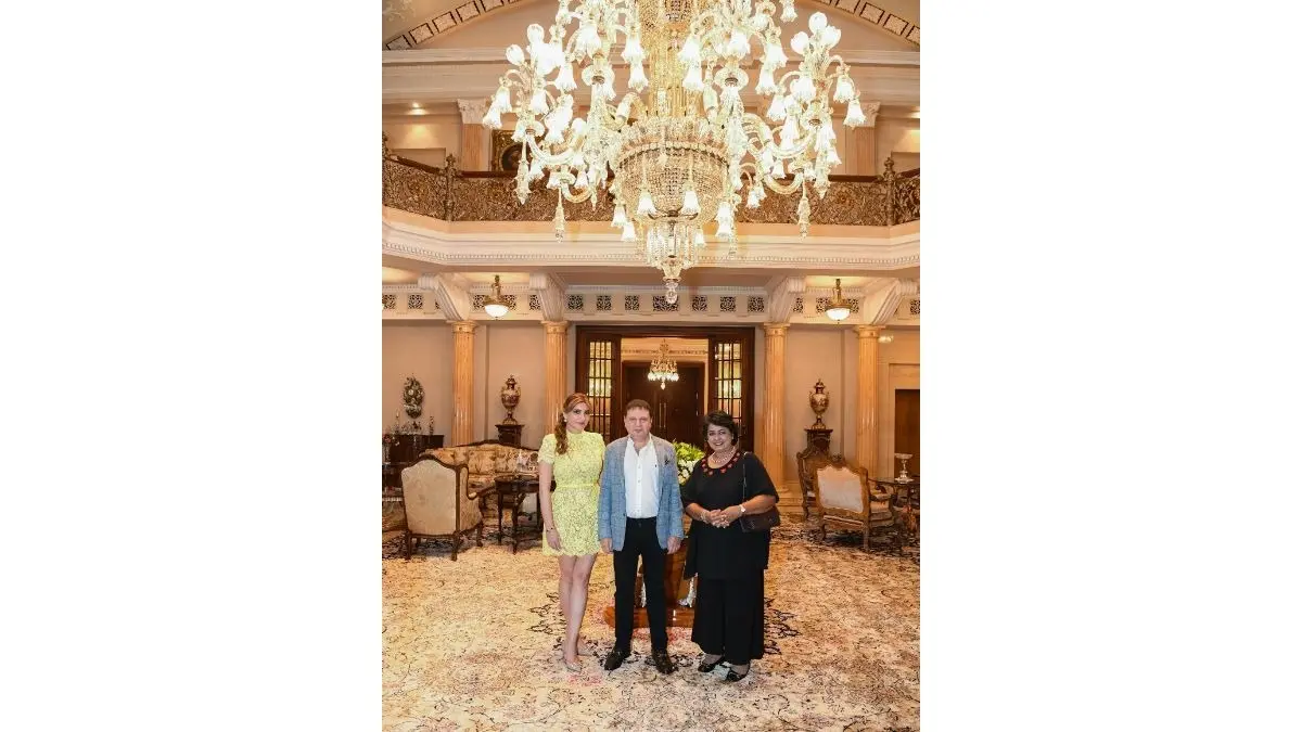 Poonawalla Manor Hosts Former Mauritius President Dr Ameenah Gurib-Fakim for Elegant Leadership Luncheon Poonawalla Manor Hosts Former Mauritius President Dr Ameenah Gurib-Fakim for Elegant Leadership Luncheon