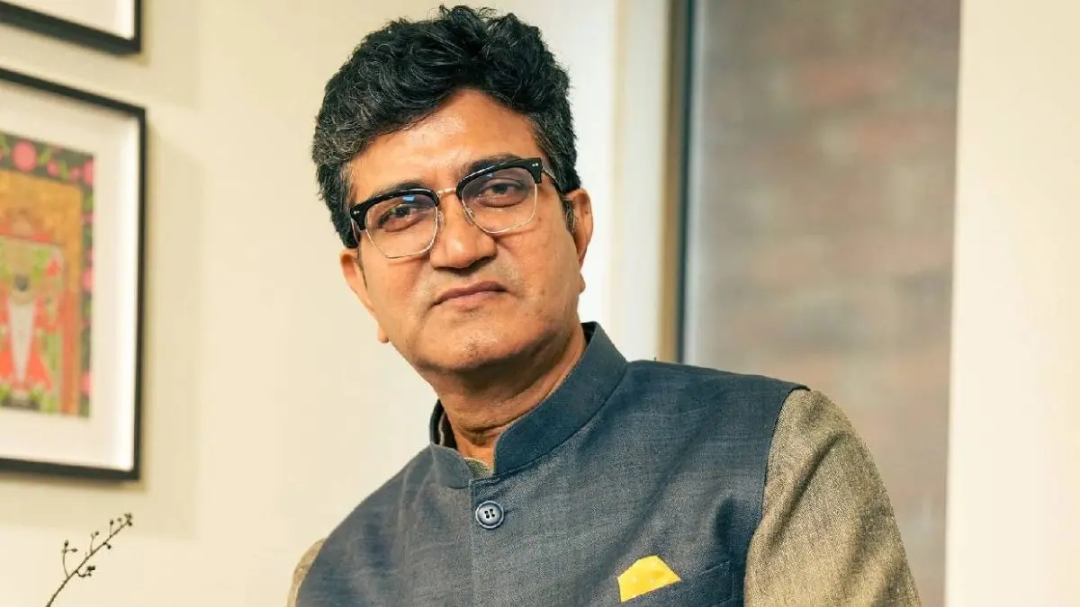 Lyricist Prasoon Joshi Appointed Chairman of Prasar Bharati Prasoon Joshi appointed chairman of Prasar Bharti