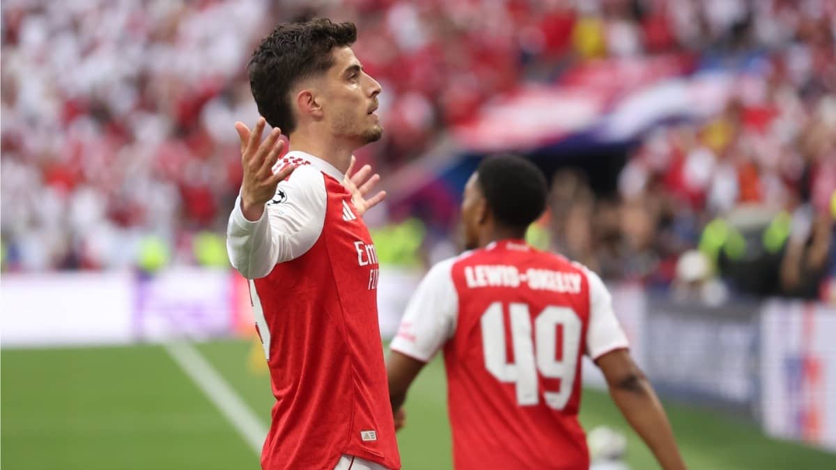 PSG vs Arsenal Live Score & Updates