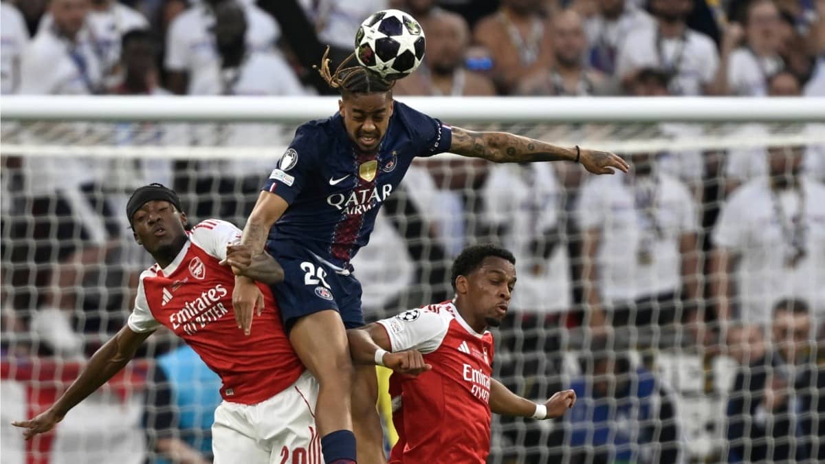 PSG vs Arsenal Live Score & Updates