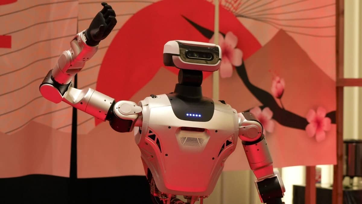 republicworld.com - Associated Press Television News - Humanoids Dance and Thread Needles As Japanese Robotics Developers Look To Outdo Chinese