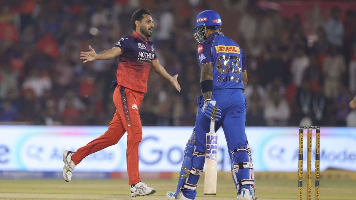 Royal Challengers Bengaluru vs Mumbai Indians IPL 54 Match Result
