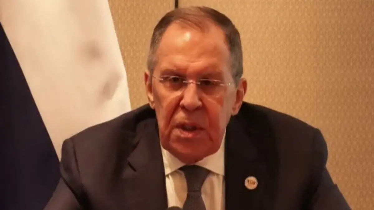 Russian Foreign Minister Lavrov's Witty Phone Warning To Man at Delhi Event Triggers Laughter | Video Russian Foreign Minister Lavrov's Witty Phone Warning To Man at Delhi Event Triggers Laughter | Video