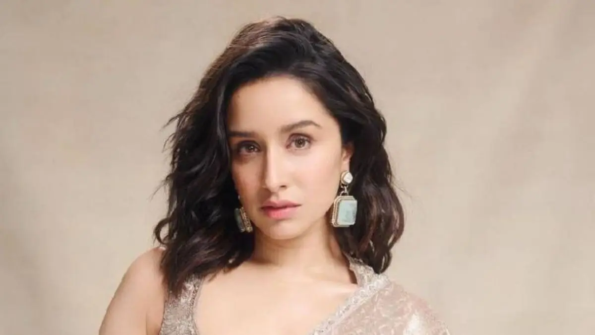 Shraddha Kapoor: 'कैमरामैन राहुल मोदी हैं क्या?' श्रद्धा कपूर ने शेयर की फनी डांस VIDEO, तो यूजर्स ने कुछ यूं किया रिएक्ट Shraddha Kapoor