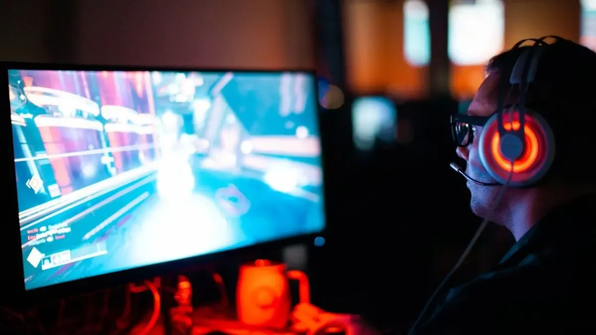 SC Upholds Centre's Retrospective 28% GST Levy On Online Gaming Companies Supreme Court upholds government's retrospective 28% GST levy on online gaming companies.