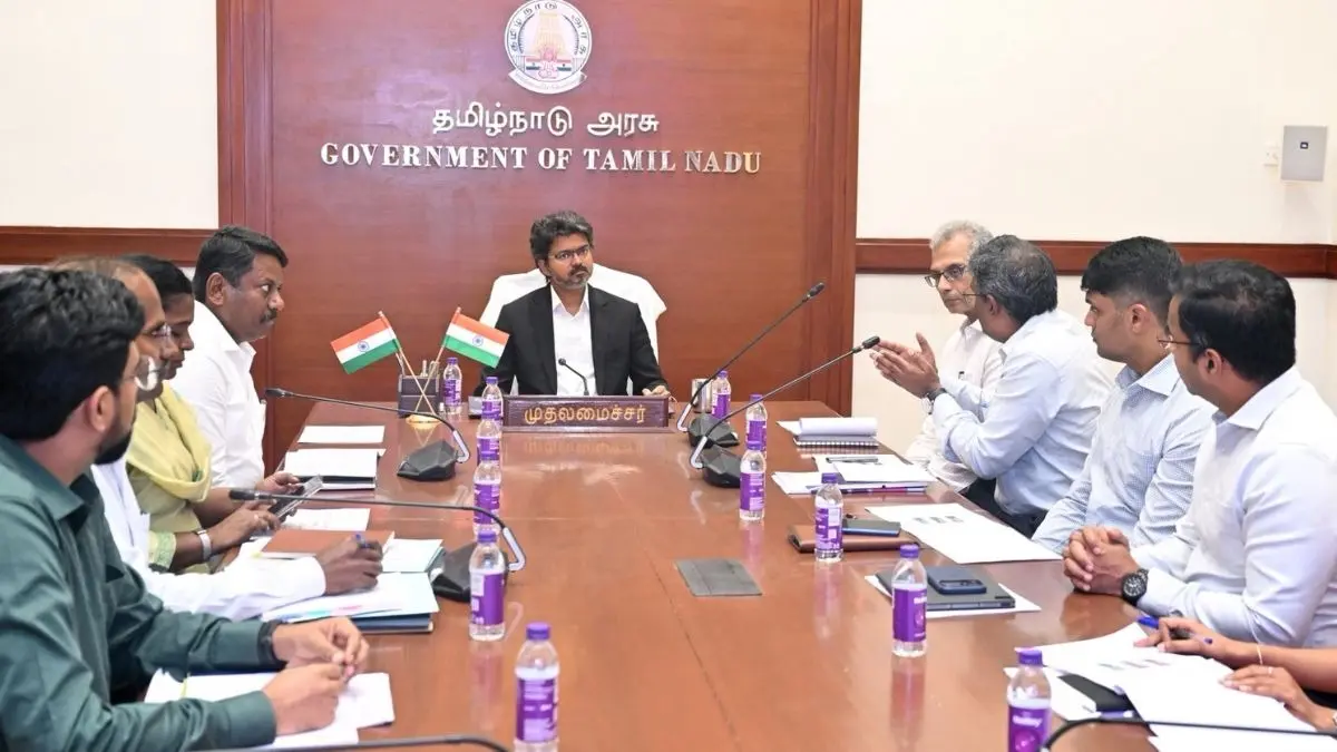 CM बनते ही विजय का सरकारी कर्मचारियों को तोहफा, DA दो फीसदी बढ़ाया; महिलाओं के लिए भी बड़ी घोषणा Tamil Nadu CM Vijay Govt DA