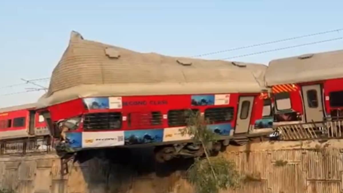Three Coaches of Ujjain Express Derail Near Yog Nagari Station in Uttarakhand's Rishikesh