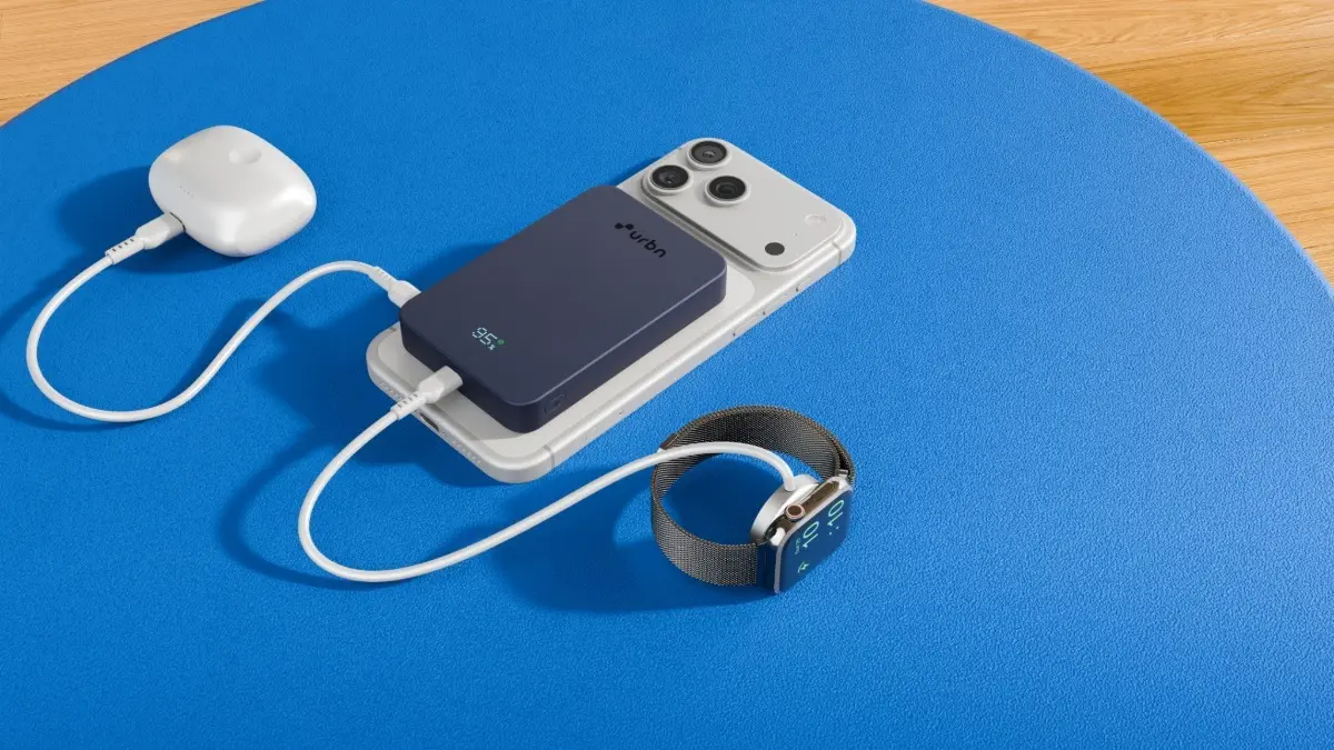This 10,000mAh Power Bank Can Magnetically Charge iPhone at 15W, Costs ₹2,499 urbn